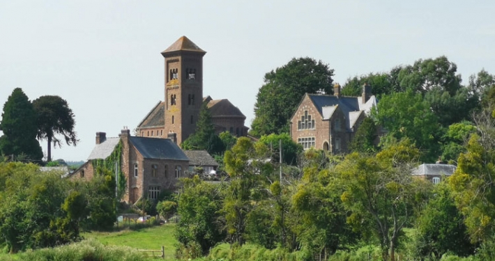 The Local, The New Harp sits in the beautiful Hoarwithy countryside